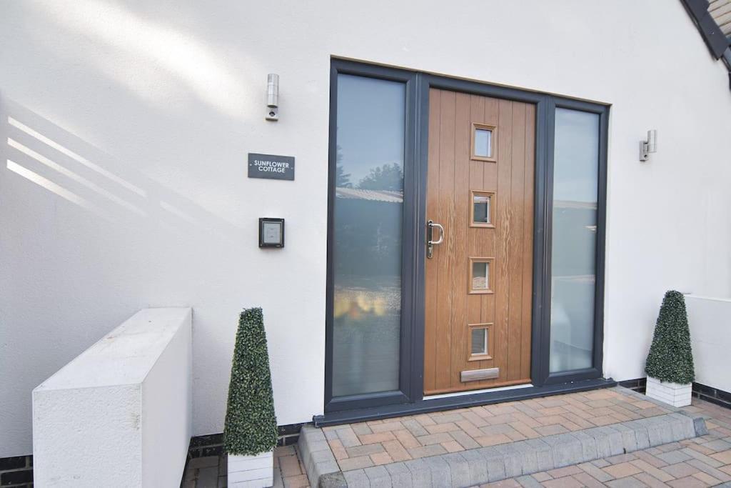 Hoxne Cottages - Sunflower Cottage With Private Hot Tub York Buitenkant foto